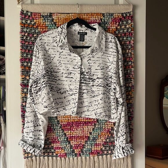 White and Black Script Print Cropped Shirt - Picture 1 of 5